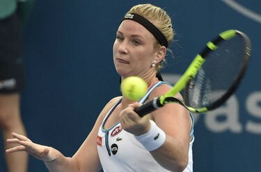 Victoria Azarenka domina; siguen las bajas en torneos en Oceanía