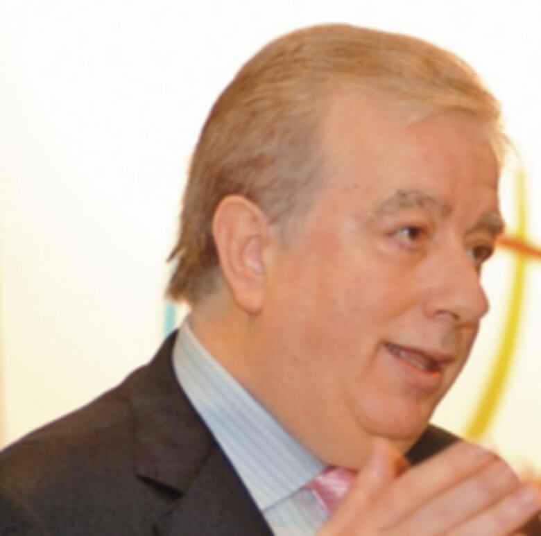 Dinero estatal pagó deudas de Henri Mizrachi con la Caja de Ahorros