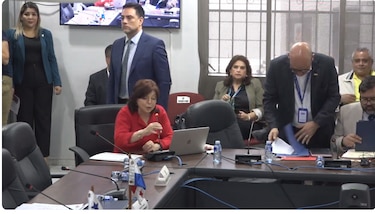 Benicio Robinson acusa a Roxana Méndez de ‘perseguir’ a los alcaldes del PRD