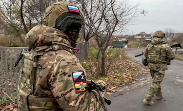 Rusia ha reclutado a cientos de mercenarios yemeníes para luchar en Ucrania, según el ‘Financial Times’