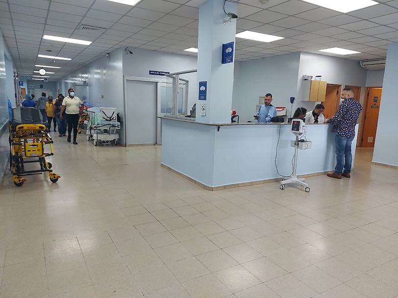 Continúan los trabajos de mejoras y reestructuración al cuarto de urgencia del Complejo