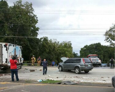 Colisión múltiple deja 10 personas heridas
