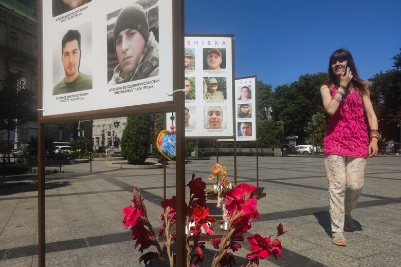 Ucranianos escépticos y preocupados ante las conversaciones de Trump y Putin en Alaska