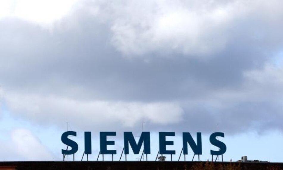 Empresa alemana Siemens ofrece negociar una cooperación con francesa Alstom