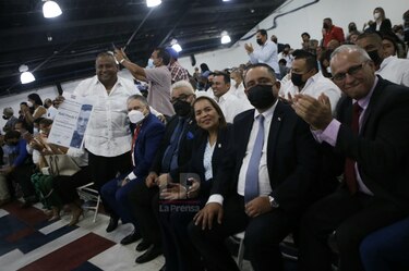 Miembros del CEN del PRD reciben sus credenciales