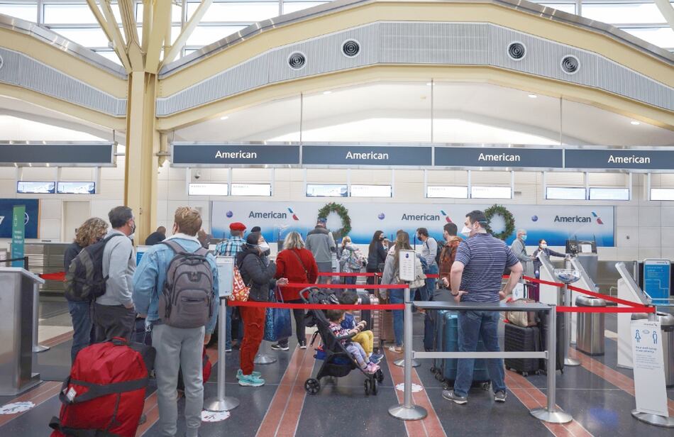 Aerolíneas y cruceros caen por Ómicron