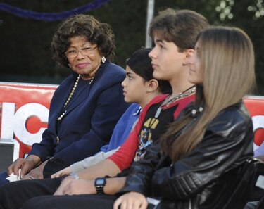 Nuevo juicio sobre Michael Jackson; familia contra promotores