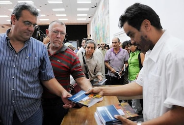 Crean libro sobre el riesgo de extinción que amenaza a la especie humana