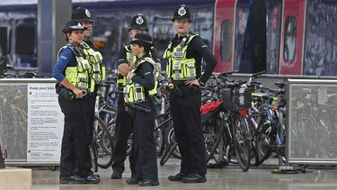 Londres en máxima alerta mientras busca al autor del atentado del metro