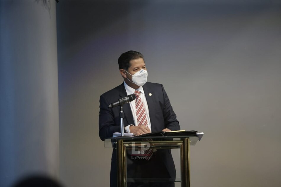 FCC comparece ante la Asamblea por la construcción de la Ciudad de la Salud, en medio de disputa legal