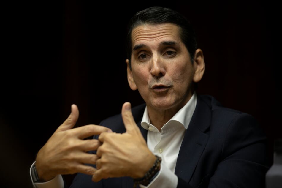 ‘Yo no me bajo y no por ser terco’: Rómulo Roux