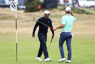 Tiger Woods quema sus últimos cartuchos en el Abierto Británico