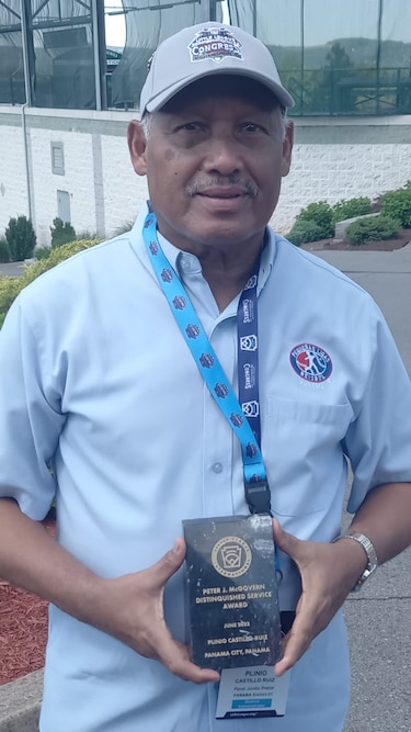 Programa de Williamsport honra a dirigente panameño