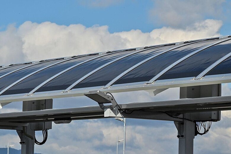 Qué es la perovskita, el "material maravilloso" que impulsa la revolución de la energía solar