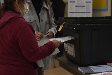 El Gobierno estadounidense no detecta irregularidades en las máquinas de voto