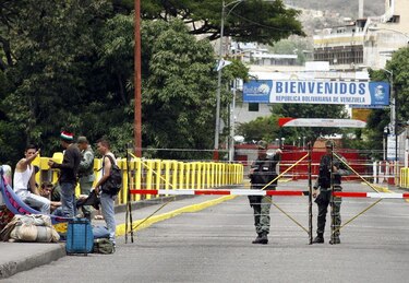 Venezuela y Colombia abrirán paso para transporte de carga en la frontera