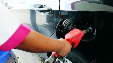 Combustibles registrarían una nueva baja en los precios