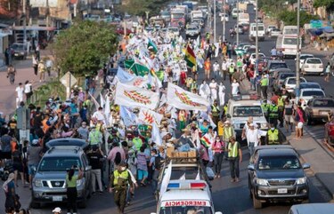 Indígenas bolivianos caminan 550 kilómetros en defensa de territorios