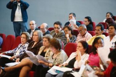 Acalorado debate de proyecto sobre educación sexual