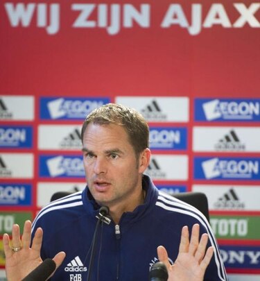 Cruyff ataca a Van Gaal: ‘Han prendido fuego al club’