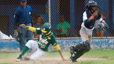 Oeste y Herrera avanzaron