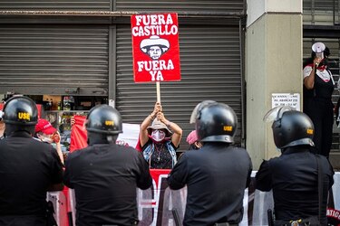 Presidente de Perú niega corrupción y pide consensos al Congreso