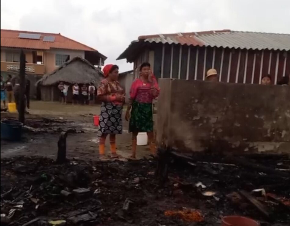 300 personas afectadas por incendio en Tubualá, comarca Guna Yala