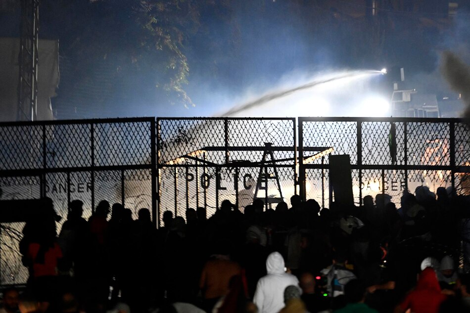 Manifestantes atacan embajadas de Israel y Estados Unidos en varias partes del mundo