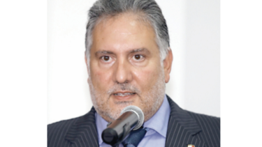 Arias y Martans se postulan a la presidencia de Fepafut