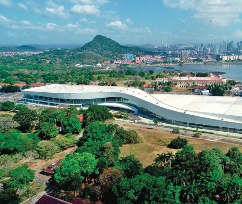 Panamá va detrás de los nómadas digitales