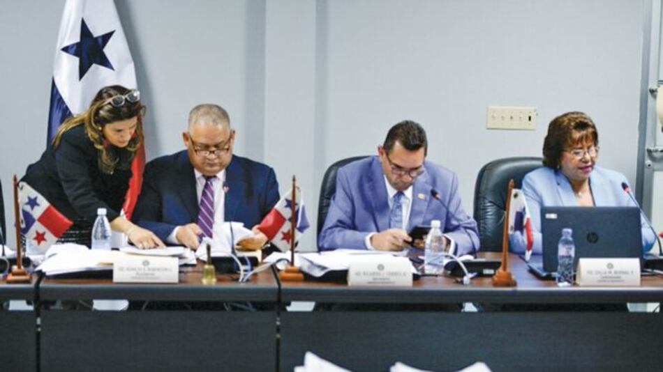 Aprueban al MEF $5.4 millones para deudas por arbitrajes