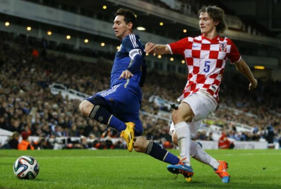 Messi marca de penalti y le da triunfo a Argentina ante Croacia