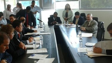 Prohíjan iniciativa de ley que regula póliza de cobertura para daños a terceros