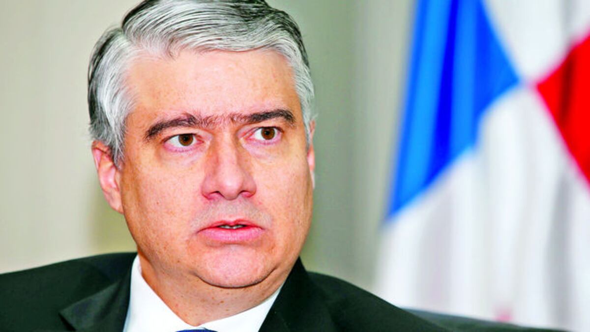 Dulcidio De La Guardia preside la comisión del Ejecutivo para mediar con las autoridades de Estados Unidos el estatus de las empresas de Waked.