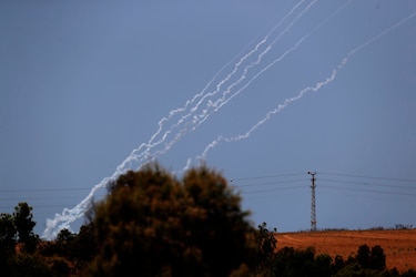 Más de 20 cohetes lanzados desde Gaza a Israel causan un herido grave
