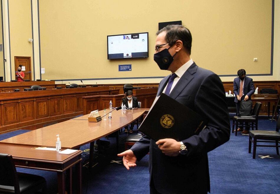 Senadores de Estados Unidos piden sancionar a Rusia por intromisión electoral