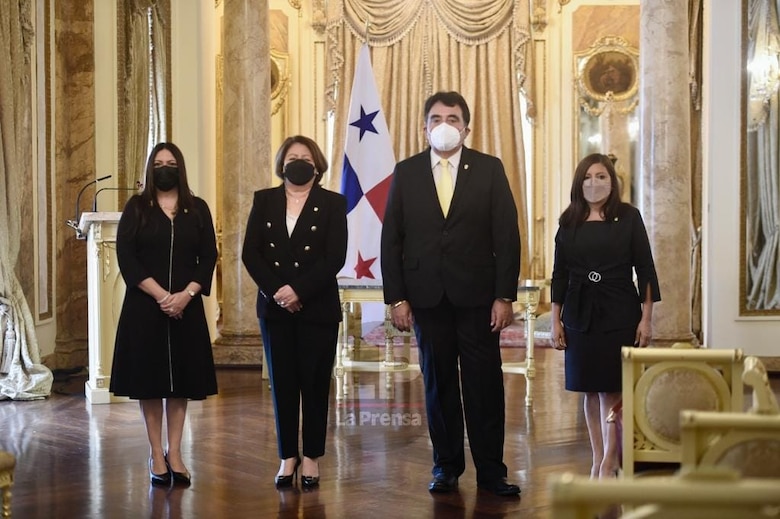 Dos nuevas magistradas de la Corte Suprema toman posesión de sus cargos