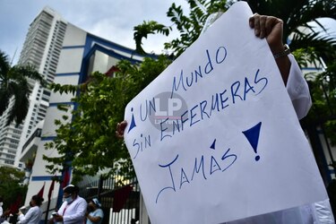 Enfermeras protestan para exigir el cumplimiento de acuerdos