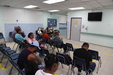 Minsa advierte sobre falta de fondos para implementar ley que amplía horarios de centros de salud