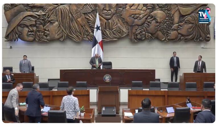 ¡Sin reforma al reglamento interno! Se cae la sesión de la Comisión de Credenciales en la Asamblea