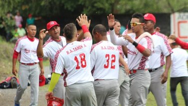 Se juega tercera fecha de las semifinales del béisbol chiricano