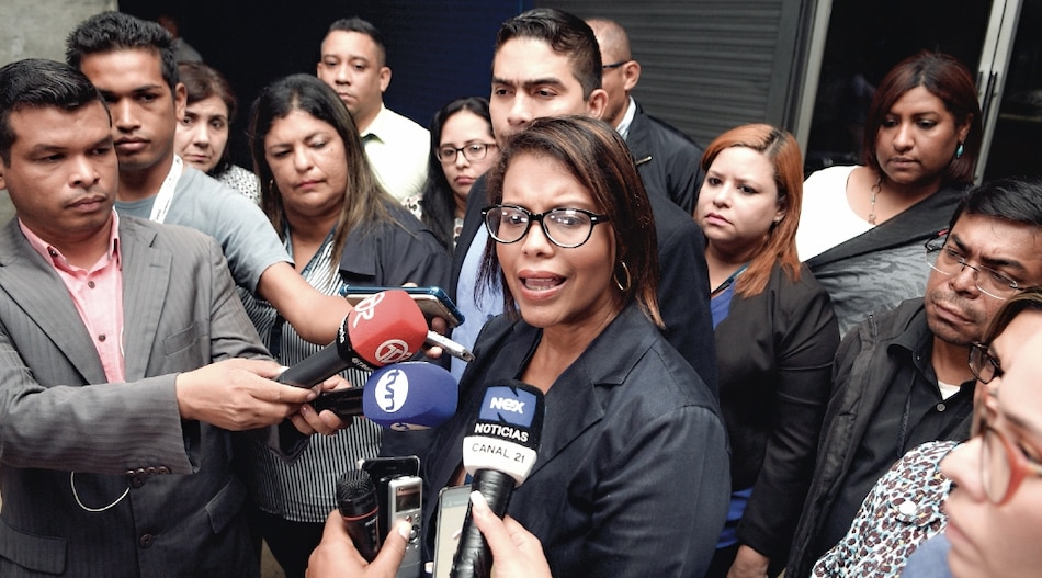 Exfiscal Zuleyka Moore afirma que fue destituida ‘sin causal alguna’