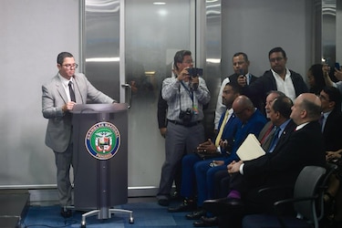 Minuto a minuto: la Comisión de Comercio aprueba derogar el contrato minero y la de Gobierno avala la consulta pública