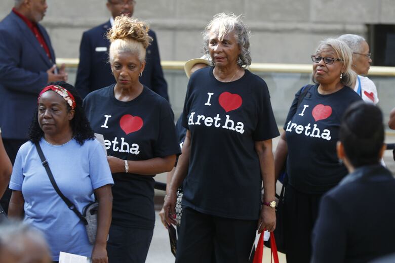 Fanáticos despiden a Aretha Franklin en Detroit