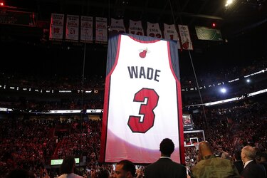 Miami Heat cuelga la camiseta de su leyenda Dwyane Wade