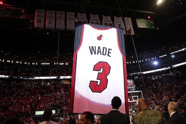 Miami Heat cuelga la camiseta de su leyenda Dwyane Wade
