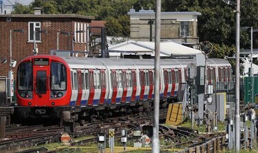Buscan al autor del atentado del metro de Londres que dejó 29 heridos