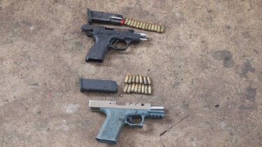 Pistola de bengalas, música y alcohol en una fiesta en cárcel de Colón; autoridades investigan