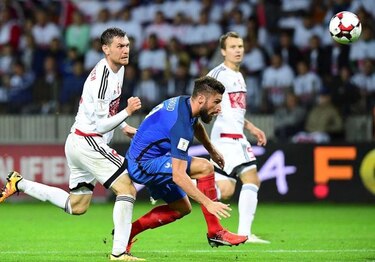 Francia no pasa del 0-0 en Bielorrusia