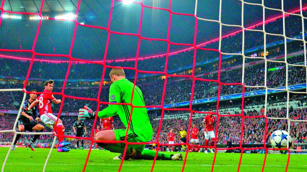 El portero alemán Manuel Neuer nada pudo hacer ante los goles de Cristiano Ronaldo.